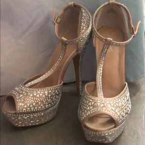 Thalia Sodi Flor Heels